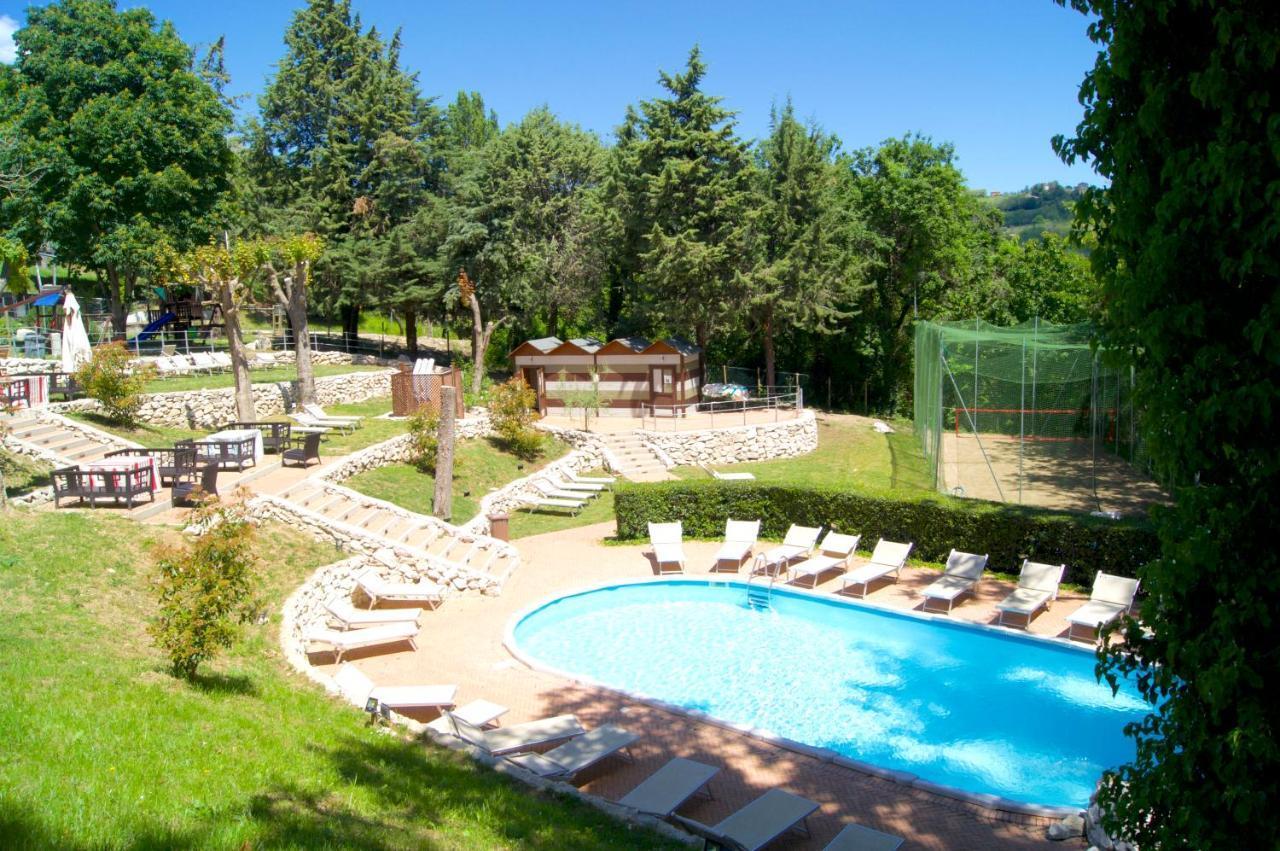 La Valle Dei Caprioli Village Bungalow Park - Freelandia Azienda Agricola Montescudo Esterno foto