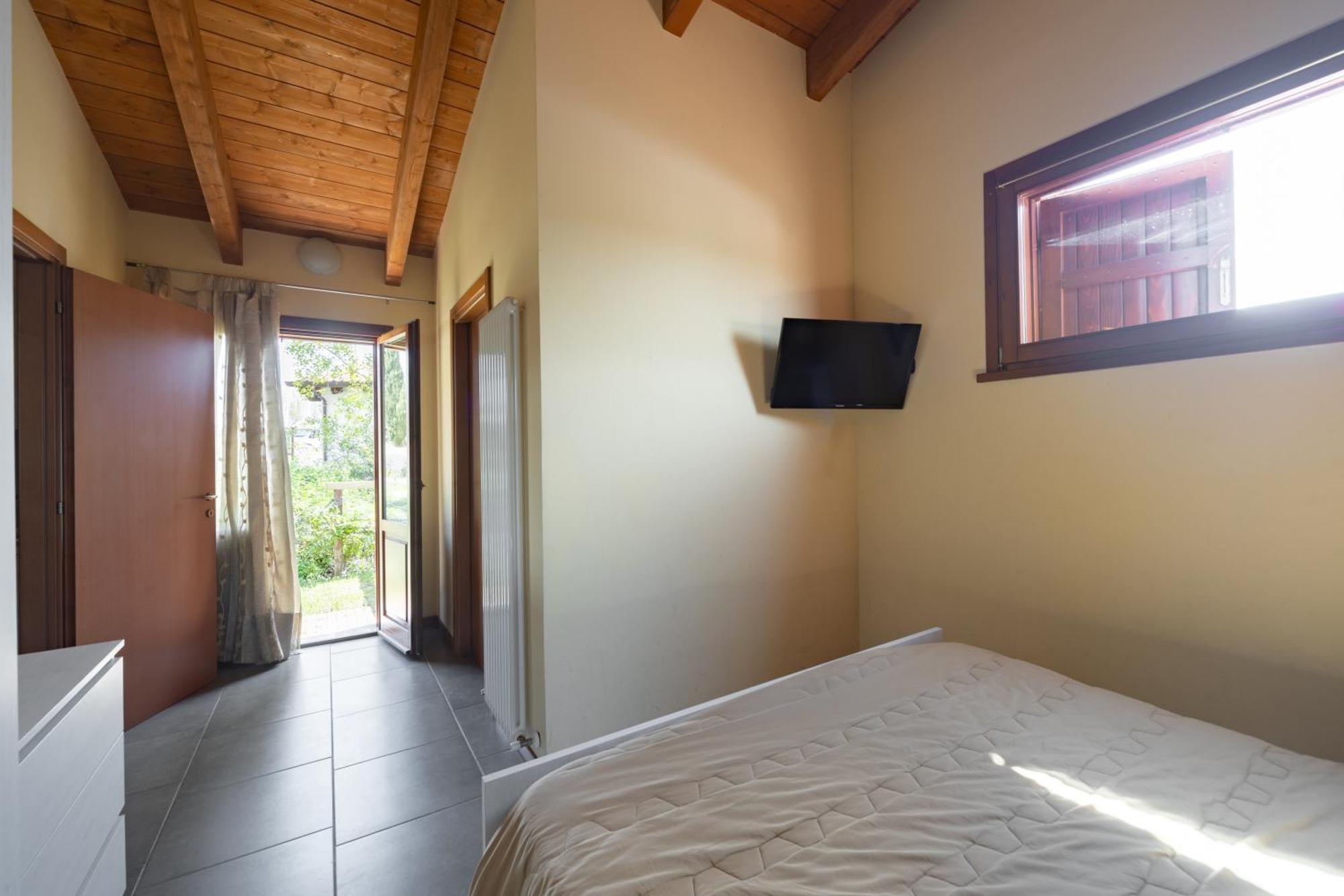La Valle Dei Caprioli Village Bungalow Park - Freelandia Azienda Agricola Montescudo Esterno foto