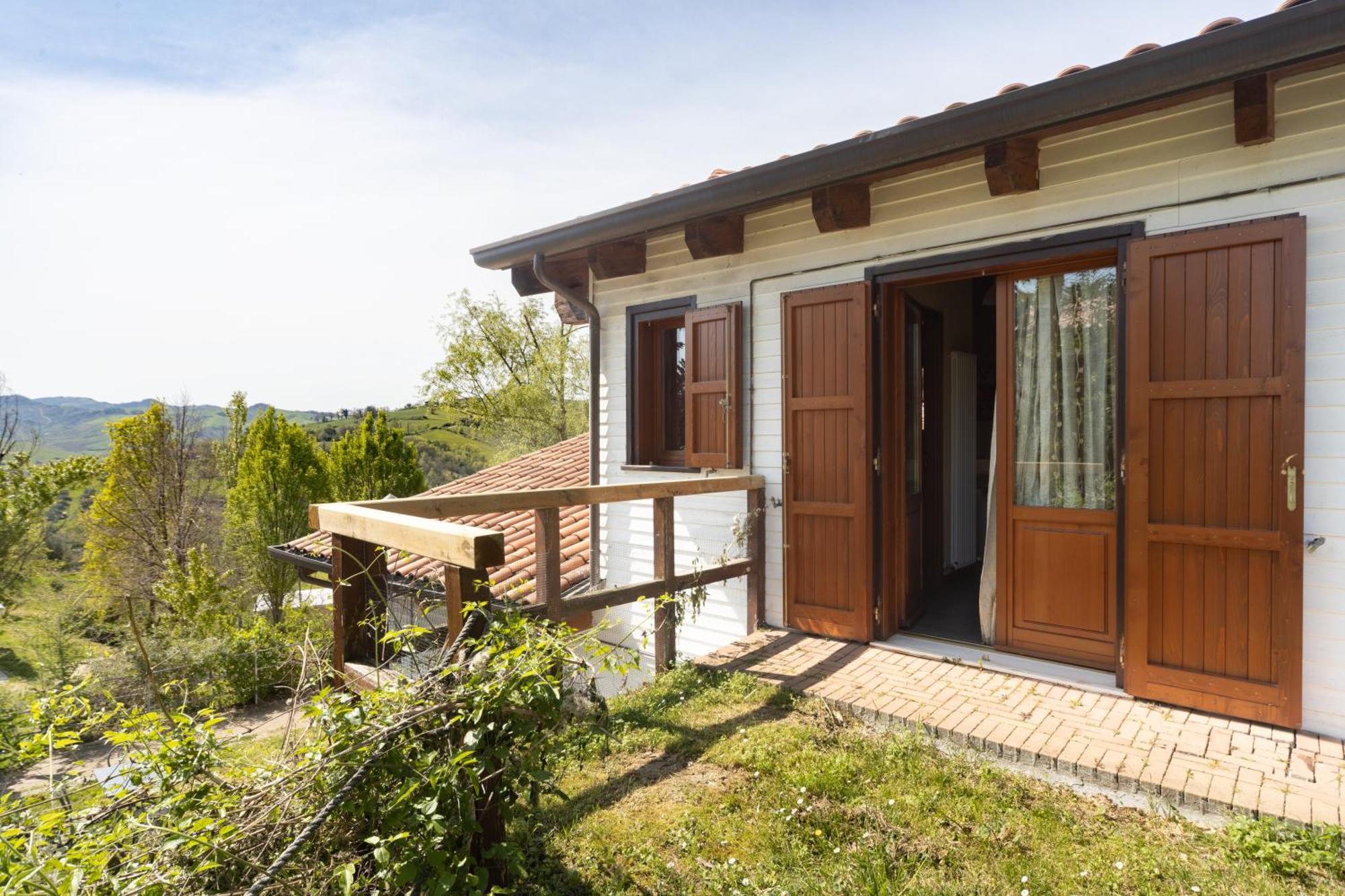 La Valle Dei Caprioli Village Bungalow Park - Freelandia Azienda Agricola Montescudo Esterno foto