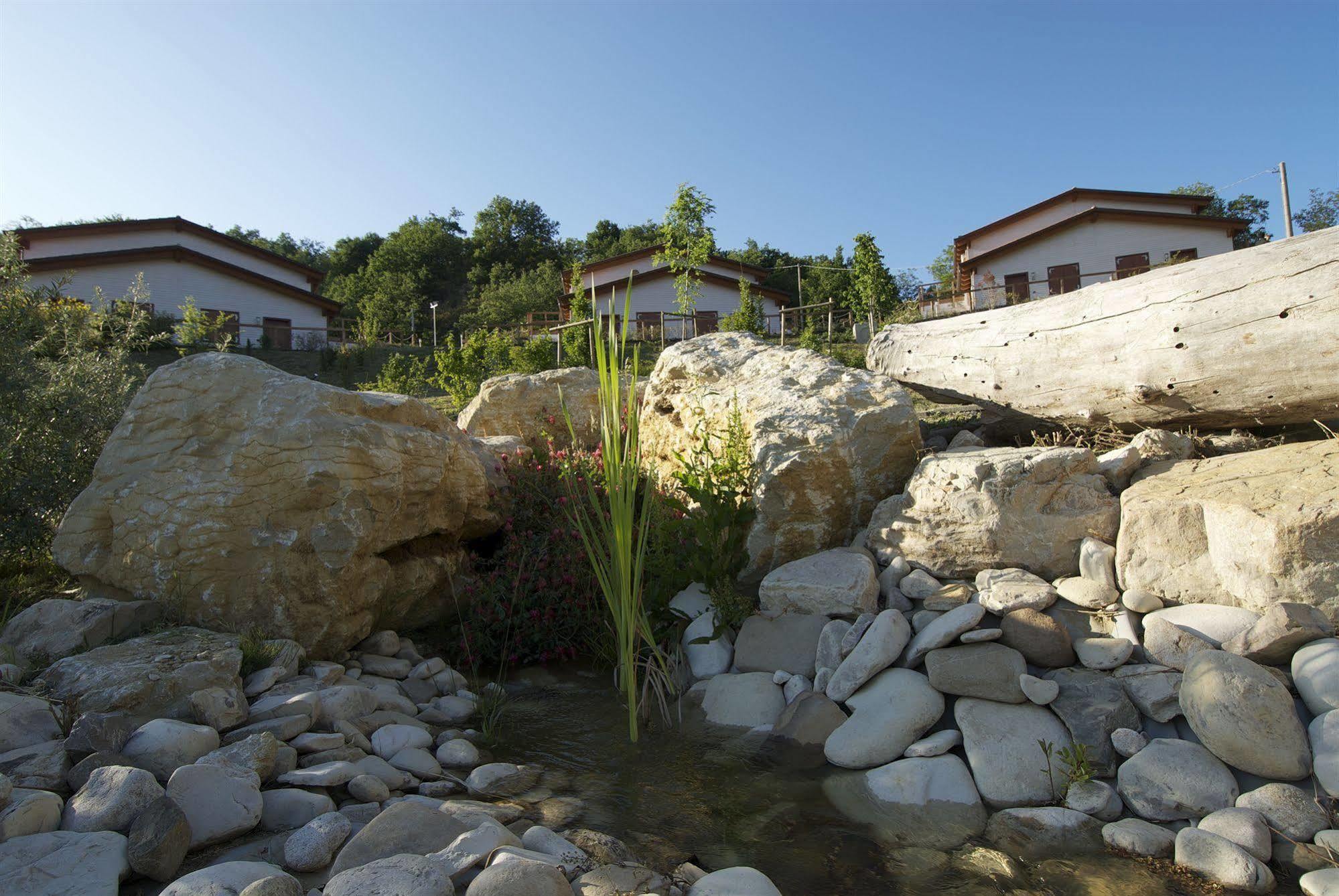 La Valle Dei Caprioli Village Bungalow Park - Freelandia Azienda Agricola Montescudo Esterno foto